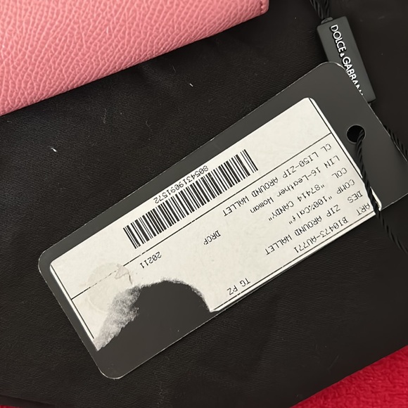 Dolce & Gabbana zip around wallet - Picture 4 of 10